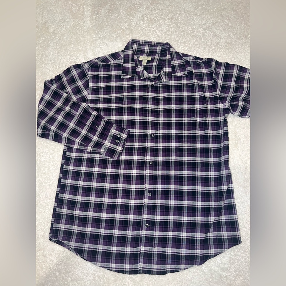 Men’s St. John’s Bay Iron free dress shirt